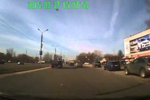 Камаз протаранил трактор