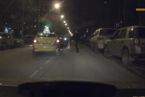 Весьма недовольный клиент такси