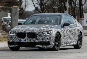 Тестовый BMW 7-series столкнулся с полицейской машиной