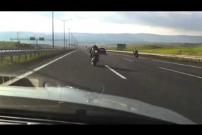 Nissan GT R vs BMW S1000RR vs Yamaha R1