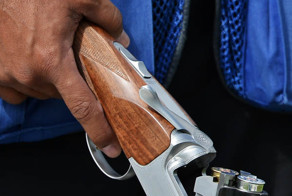 Звонит телефон в 7 часов утра