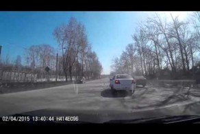 Авария 3 машин с участием девушки