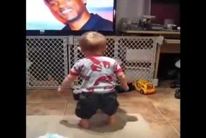 Малыш зажигает 