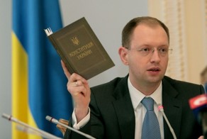 Маразм крепчает