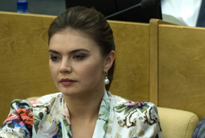 Женщины-политики, избежавшие «меркелизации» гардероба и внешности