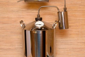 Росалкоголь: рост цен на алкоголь спровоцировал ажиотаж на самогонные 