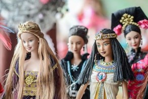 Сказка для взрослых: минчанка собирает коллекционных кукол