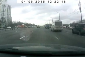 Хотел сделать полицейский разворот на тракторе