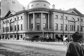 6  мест Москвы, которые не изменились за 100 лет