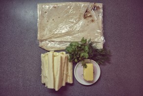 Лаваш с сыром и зеленью