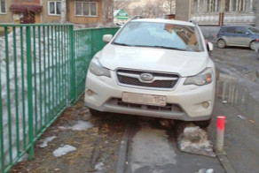 Любитель парковаться на тротуарах
