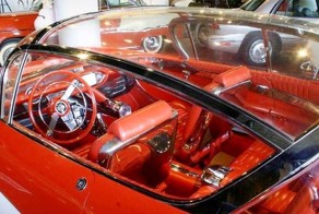 Топ-10 самых крутых автомобильных интерьеров (52 фото)