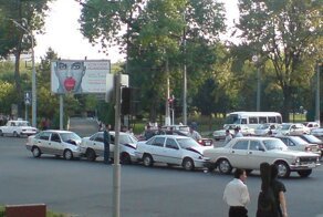 А говорят у Волги тормоза плохие (4 фото)