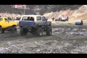 Blazers Mudding Off Road