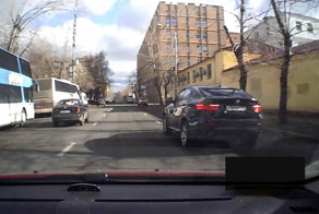 Авария дня 1903. Дама подбила BMW X6