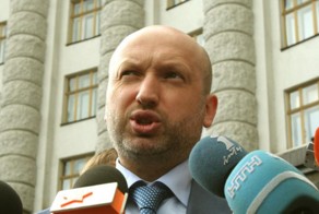 Рогозин о словах Турчинова про «грязную» ядерную бомбу: дебил