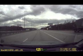 Не повезло водителю Рено