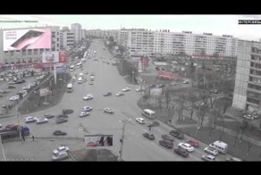 Чуть не задел пешехода