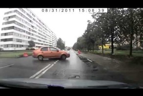 Час назад купил права 