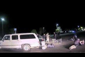 Драка со стрельбой на парковке Walmart