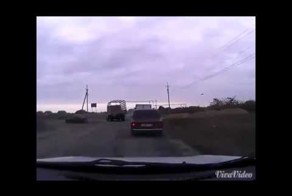 Побежали помогать