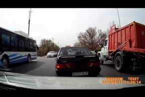 ГАИшник спровоцировал аварию