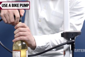 5 способов открыть вино без штопора