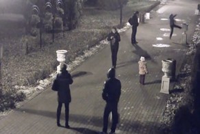 Семейный вандализм в парке города Химки