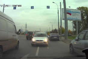 Тупая овца едет по встречной полосе в Митино