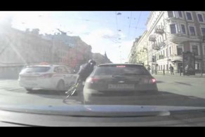 Велосипедист vs Lacceti