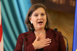 За издевательства над советскими детьми Викторию Нуланд побили в пионе