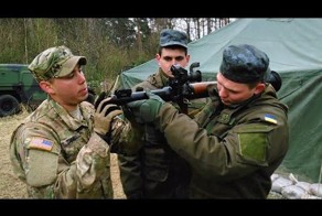 Американцы учат украинцев обращению с  РПГ-7