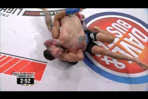 Спортсмен, проводивший удушающий прием неожиданно потерял сознание