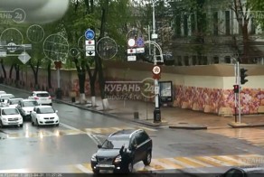 Курица на Вольво сбила мужчину