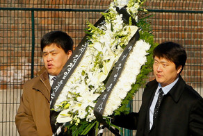 В Китае запретят стриптиз на похоронах