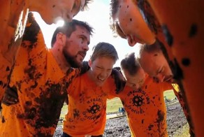 Исландский болотный футбол