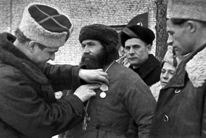 Совместим ли православный крест с красной звездой?