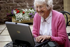 Компьютеру все возрасты покорны.