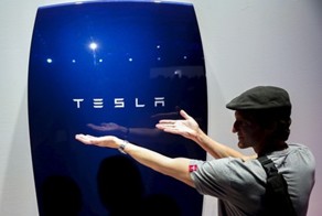 Tesla поможет солнцу работать по ночам