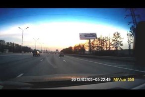 Одинокое колесо на МКАД 02 05 2015