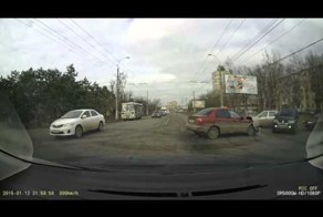 Авария с таксистом в Симферополе
