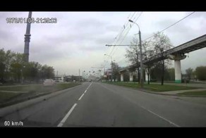 Выехал на газон