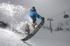 Зимний вид спорта сноуборд