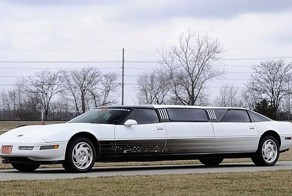 Лимузин Chevrolet Corvette C4 уйдет с молотка