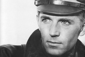 20 красивых актеров, которым идёт военная форма