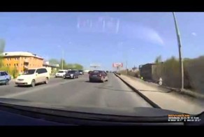 Водятлам зеркала не нужны!