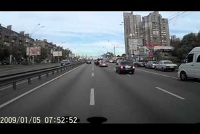 Ланос въехал в зад Лексусу