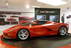 La Ferrari заняла свое место в музее Ferrari (34 фото)