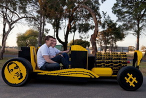 Действующая модель автомобиля из LEGO