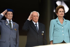 В Бразилии на параде впервые пронесли российский флаг